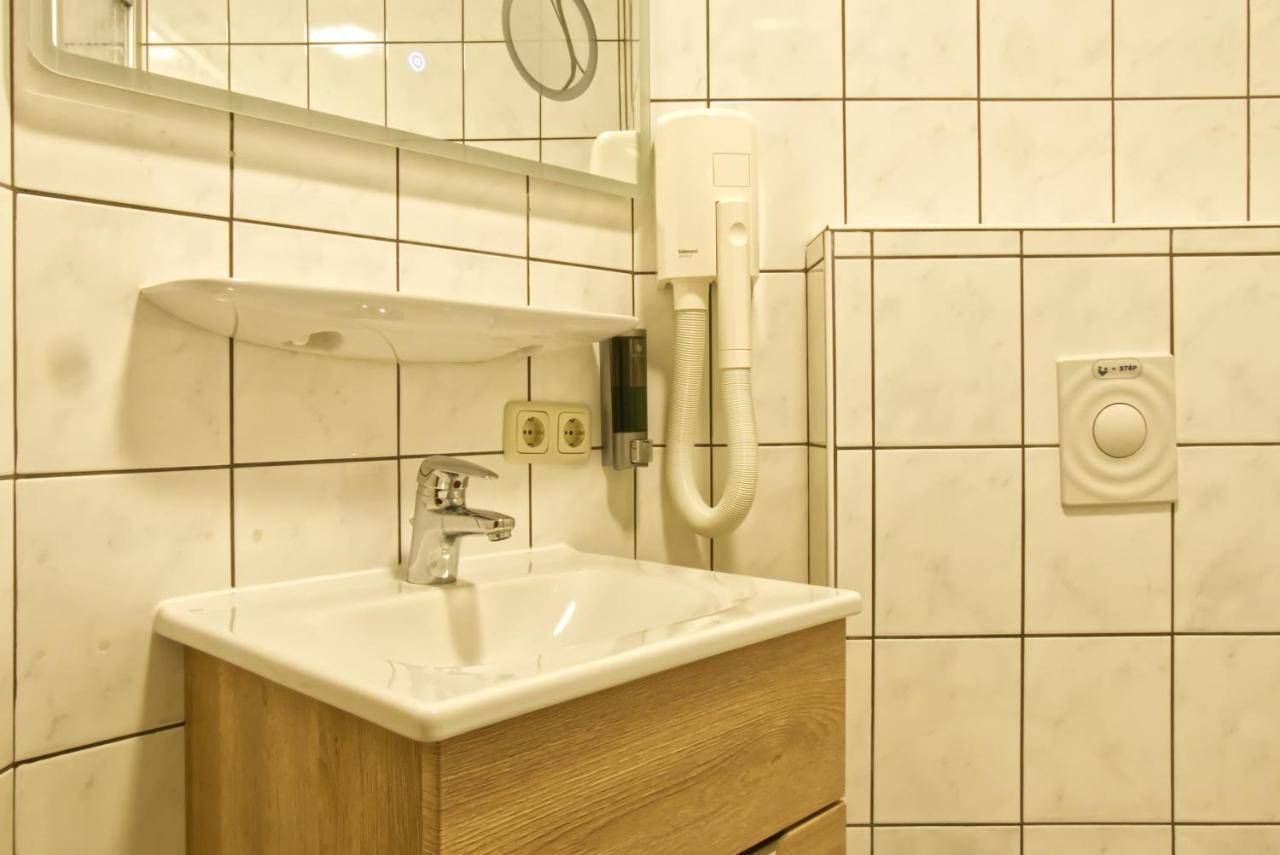 Garnihotel Zur Linde - Bayerischer Wald - Aktivcard Mit 154 Kostenfreien Leistungen - Kostenloser Parkplatz Lohberg Exterior photo